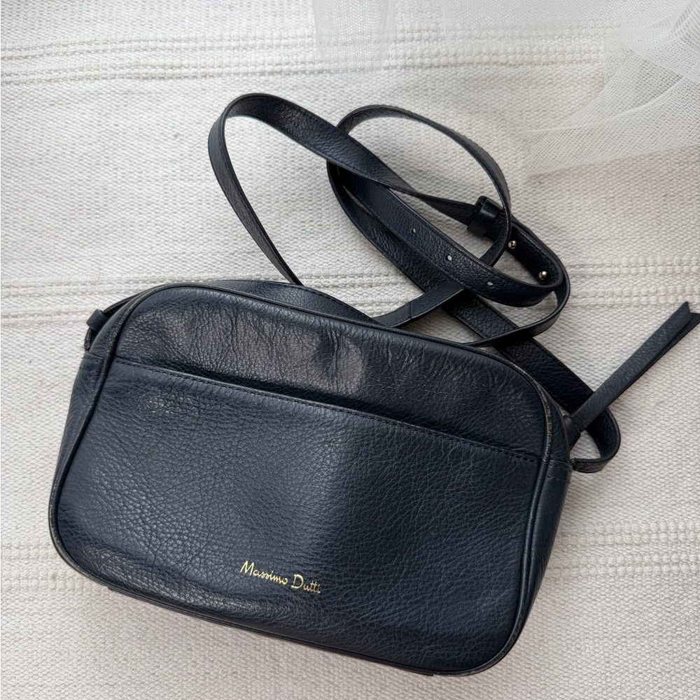 Massimo Dutti Black Crossbody Bag Sleek Minimalist Design